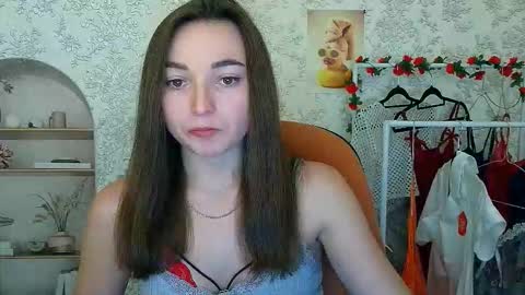 Valeria online show from 11-14-25, 06:28