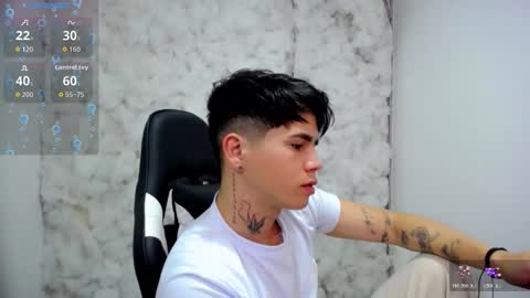 kiss_whitee online show from 11-24-25, 02:11