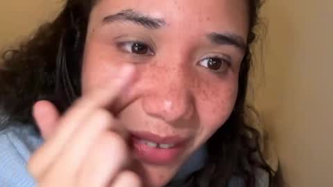 Kiss  Currency online show from 02-05-26, 05:23