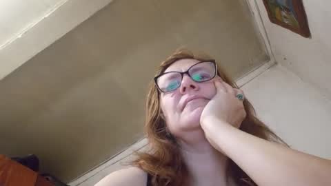 Snapshot of kissandvibe chatting on 11-25-25, 10:10 kissandvibe online show from 11-25-25, 10:10