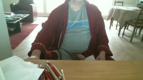 Snapshot of kisslog1 chatting on 12-29-24, 11:29 kisslog1 online show from 12-29-24, 11:29