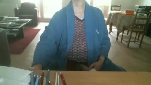 Snapshot of kisslog1 chatting on 09-28-25, 07:03 kisslog1 online show from 09-28-25, 07:03