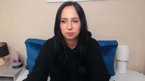 Snapshot of kissluisa chatting on 10-01-25, 06:19 LuisaLove online show from 10-01-25, 06:19
