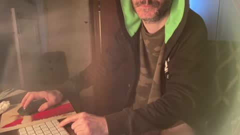 kissofbanned1983 online show from 04-25-26, 08:50