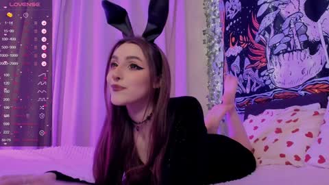 Snapshot of kissthasky chatting on 12-13-24, 06:05 Kissthasky online show from 12-13-24, 06:05