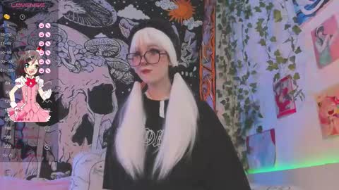 Snapshot of kissthasky chatting on 10-12-25, 07:02 Kissthasky online show from 10-12-25, 07:02