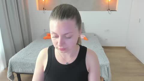 Snapshot of kitkatvel chatting on 05-30-26, 05:59 kitkatvel online show from 05-30-26, 05:59