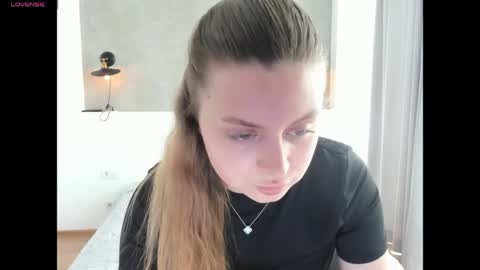 Snapshot of kitkatvel chatting on 06-04-26, 08:20 kitkatvel online show from 06-04-26, 08:20