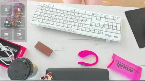 Snapshot of kitkatvel chatting on 06-08-26, 05:41 kitkatvel online show from 06-08-26, 05:41