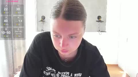 Snapshot of kitkatvel chatting on 06-24-26, 05:28 kitkatvel online show from 06-24-26, 05:28