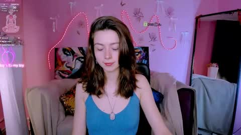 Snapshot of kitniss_dreamy chatting on 05-24-26, 07:08 kitniss online show from 05-24-26, 07:08