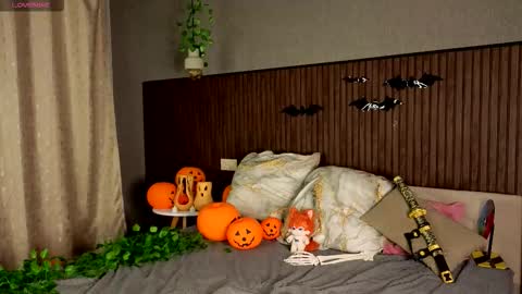 Snapshot of kitsun_ne chatting on 11-02-25, 08:00 The sexy fox Kitsune online show from 11-02-25, 08:00