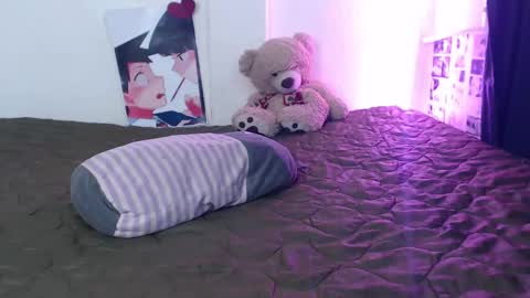 Snapshot of kitsunearineko chatting on 01-09-25, 09:47 Ari Keimiwrights  online show from 01-09-25, 09:47