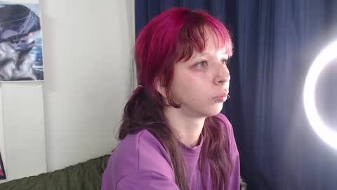 Snapshot of kitsunearineko chatting on 01-12-25, 05:03 Ari Keimiwrights  online show from 01-12-25, 05:03