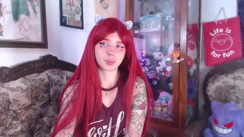 Snapshot of kitsunearineko chatting on 10-10-25, 03:27 Ari Keimiwrights  online show from 10-10-25, 03:27