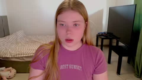Jennyblonde and Emmabrunette online show from 07-12-26, 03:25