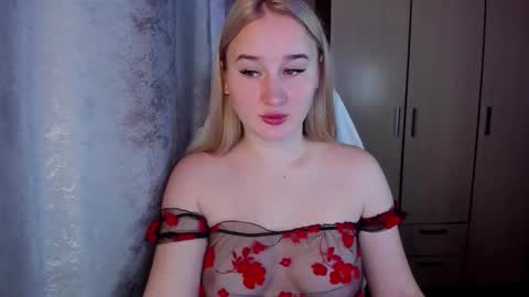 Snapshot of kitten_sun chatting on 10-30-25, 03:08 kitten_sun online show from 10-30-25, 03:08