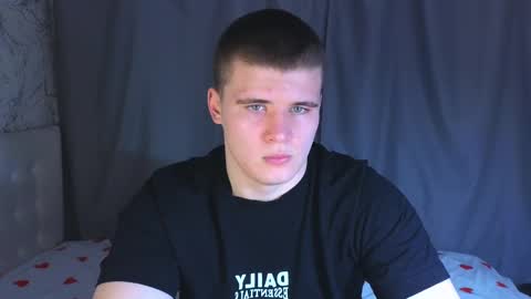 Snapshot of kittenmur chatting on 12-24-24, 03:58 Vlad online show from 12-24-24, 03:58