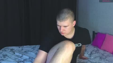 Snapshot of kittenmur chatting on 02-19-25, 01:50 Vlad online show from 02-19-25, 01:50