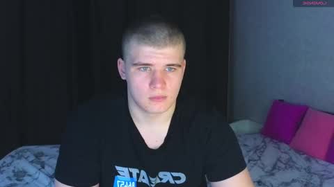 Snapshot of kittenmur chatting on 02-19-25, 06:43 Vlad online show from 02-19-25, 06:43