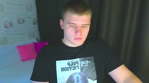 Snapshot of kittenmur chatting on 09-11-25, 09:26 Vlad online show from 09-11-25, 09:26