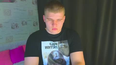 Snapshot of kittenmur chatting on 10-16-25, 04:30 Vlad online show from 10-16-25, 04:30