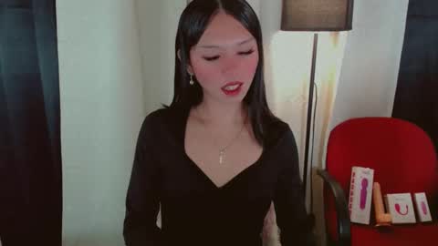 Snapshot of kitteylovesyou chatting on 11-07-25, 12:32 KITTY online show from 11-07-25, 12:32