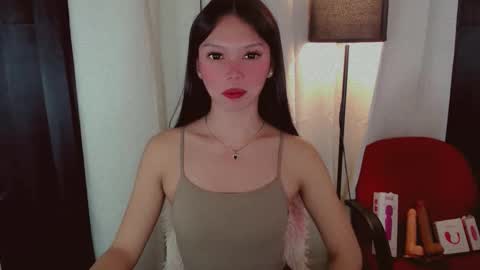 Snapshot of kitteylovesyou chatting on 11-12-25, 08:30 KITTY online show from 11-12-25, 08:30