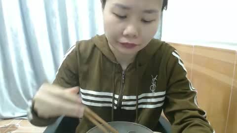 kitti_baby2x online show from 12-02-25, 01:55