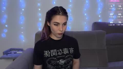 Veronica online show from 11-15-25, 09:11