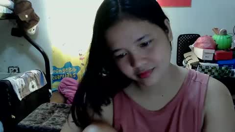 Snapshot of kittlyn chatting on 10-08-25, 01:47 kittlyn online show from 10-08-25, 01:47