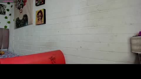  KITTY online show from 04-27-26, 09:35