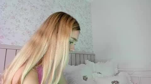 sophie online show from 04-02-26, 07:00