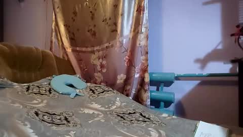 Kitti online show from 11-30-25, 05:00