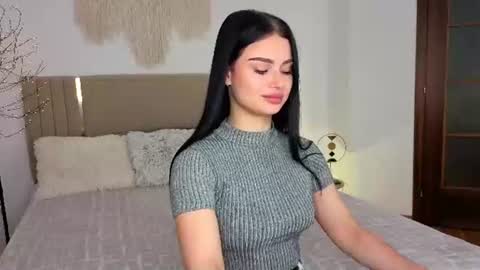 kitty_cut1ee_ online show from 06-10-26, 07:18