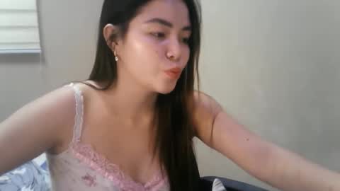 Snapshot of kitty_fussy chatting on 05-28-26, 12:24 kitty_fussy online show from 05-28-26, 12:24