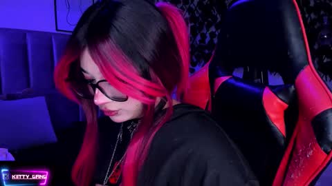 Camila online show from 12-17-25, 02:28