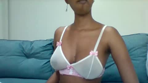 kitty_lil23 online show from 05-13-26, 06:05