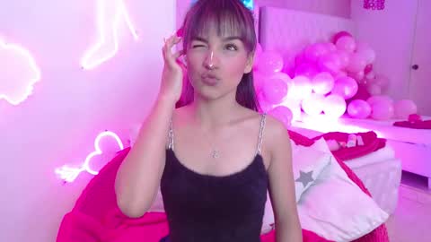 Snapshot of kitty_madness chatting on 11-21-25, 01:21 KITTY online show from 11-21-25, 01:21