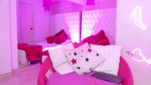 Snapshot of kitty_madness chatting on 12-03-25, 02:59 KITTY online show from 12-03-25, 02:59