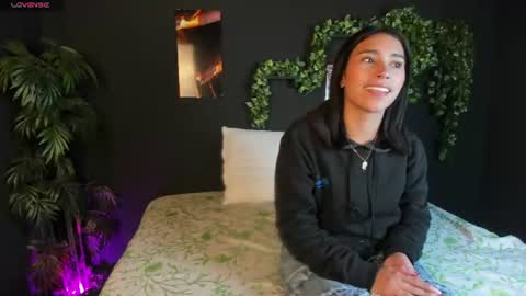 kitty_milan2 online show from 06-26-26, 03:16