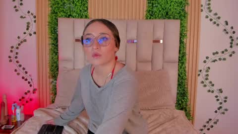 KITTY online show from 04-23-26, 11:20