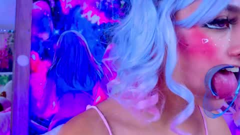 Snapshot of kitty_niki chatting on 12-15-25, 09:52 Nicol Gomez online show from 12-15-25, 09:52