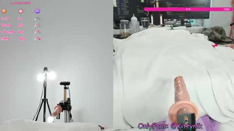 Snapshot of kitty_nikita chatting on 01-09-25, 10:52 Kitty Nikita online show from 01-09-25, 10:52