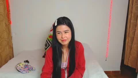 Snapshot of kitty_small69 chatting on 12-18-25, 02:17 kitty_small69 online show from 12-18-25, 02:17