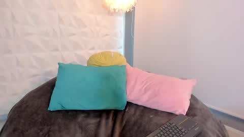 kitty online show from 04-17-26, 01:03