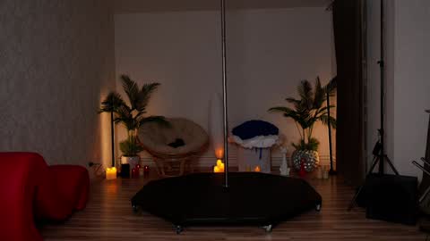 Snapshot of kittycaitlin chatting on 03-06-26, 07:10 Katya online show from 03-06-26, 07:10