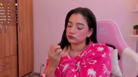 kitty online show from 07-19-26, 03:32