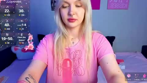 Snapshot of kittykendall chatting on 08-04-26, 07:49 kittykendall online show from 08-04-26, 07:49