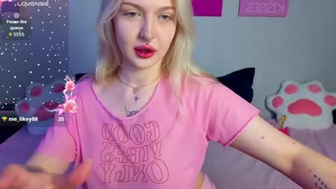 Snapshot of kittykendall chatting on 08-08-26, 06:32 kittykendall online show from 08-08-26, 06:32